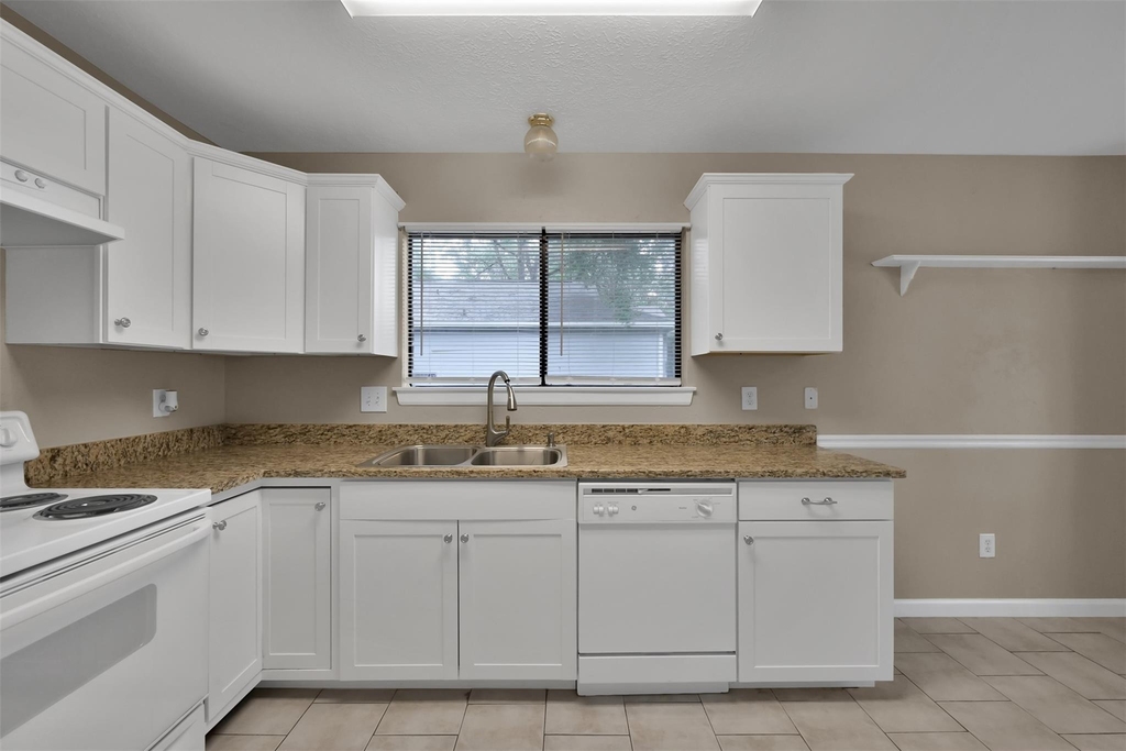 93 W High Oaks Circle - Photo 8