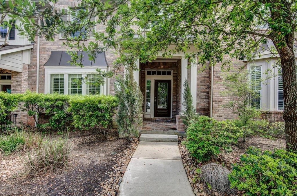 62 E Pipers Green Street - Photo 4