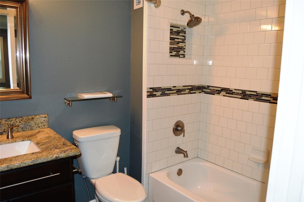 103 Elizabeth Street - Photo 6