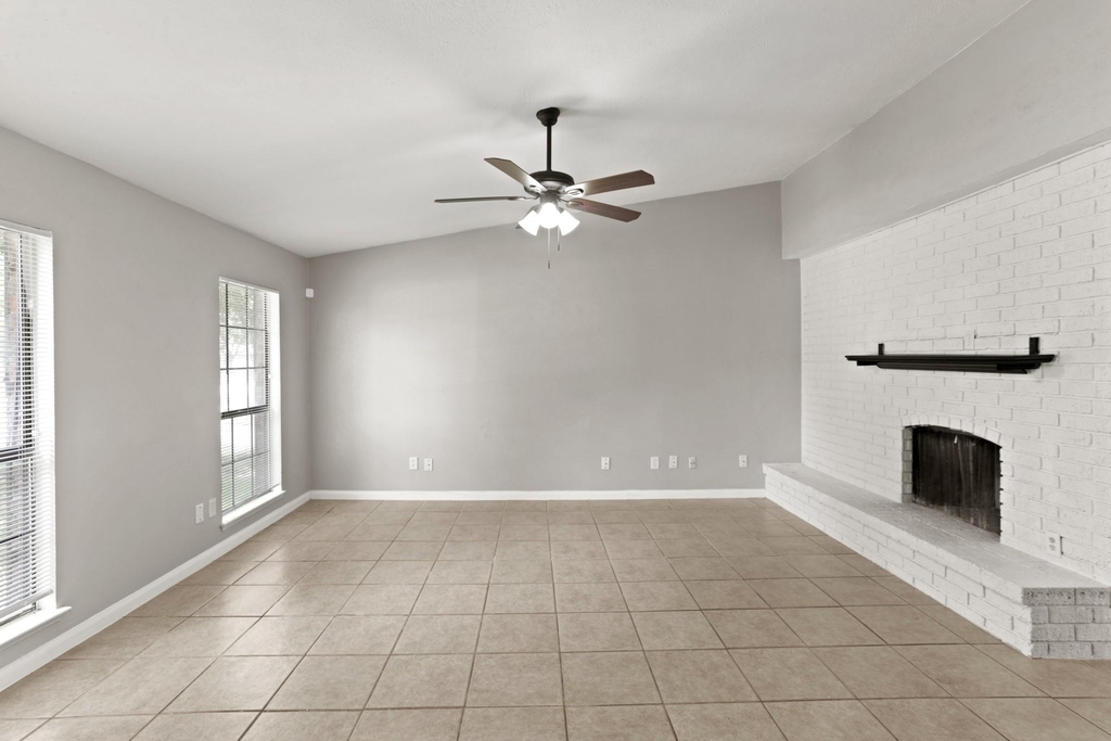 6827 Gettysburg Drive - Photo 3
