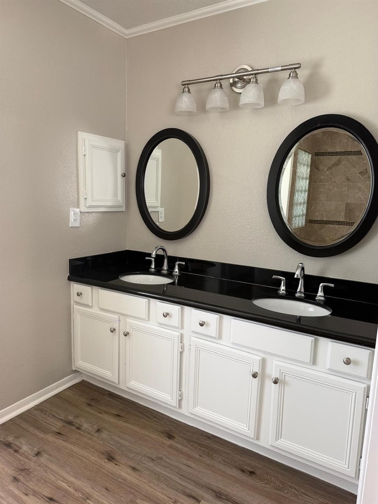 5006 Spring Branch Drive - Photo 10