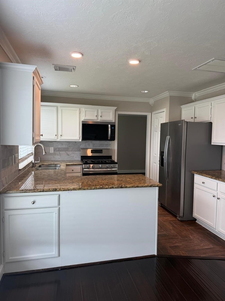 5006 Spring Branch Drive - Photo 35