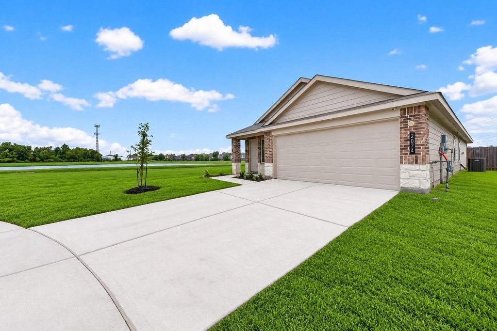 2074 Legacy Hills Drive - Photo 2