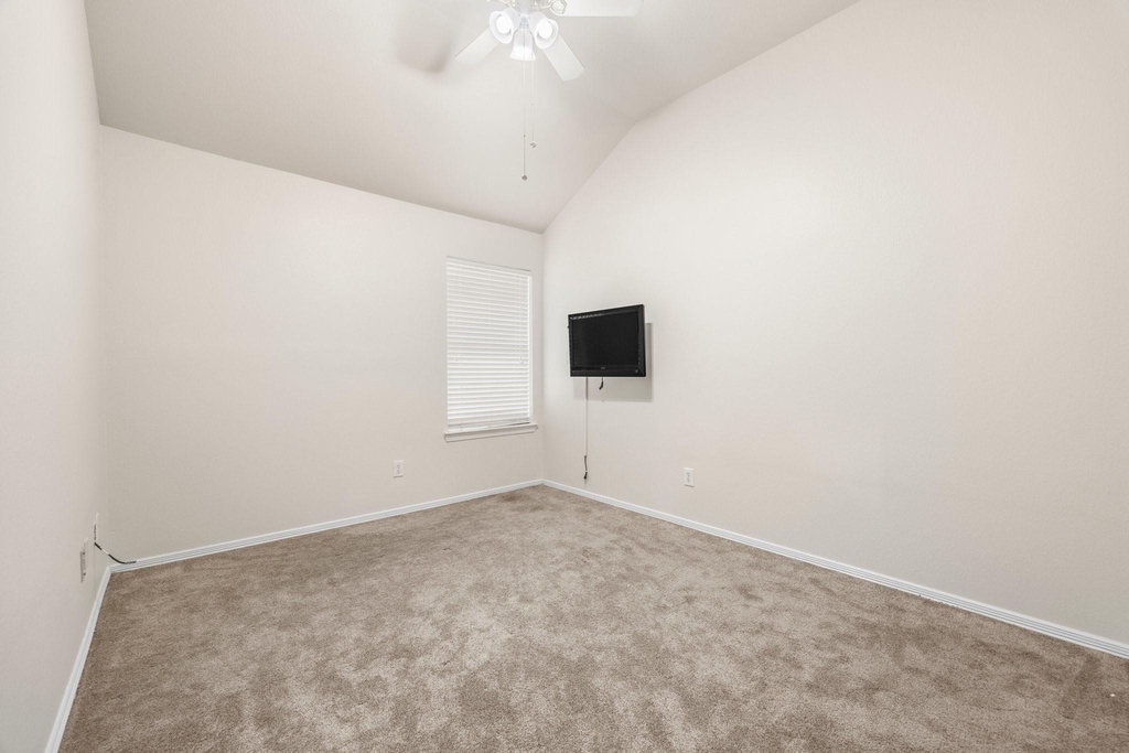 7815 Mary Katheryns Crossing - Photo 19
