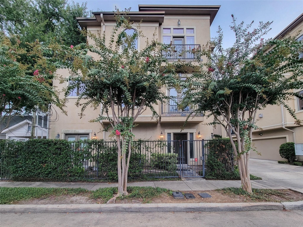 1742 Michigan Street - Photo 0