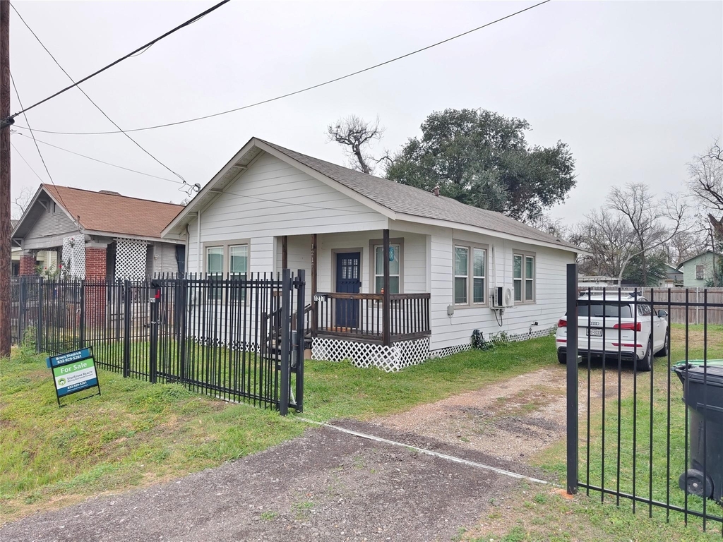 1217 Campbell Street - Photo 2