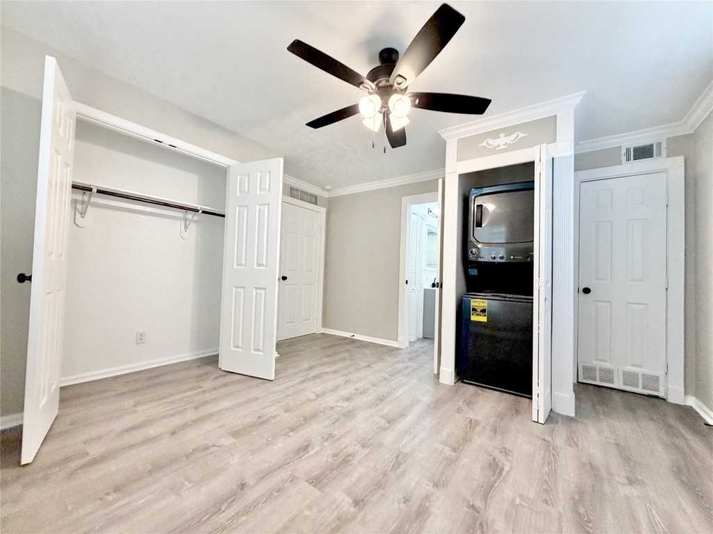218 W 15th Street - Photo 17