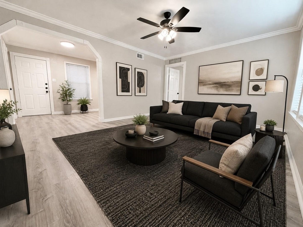 218 W 15th Street - Photo 3