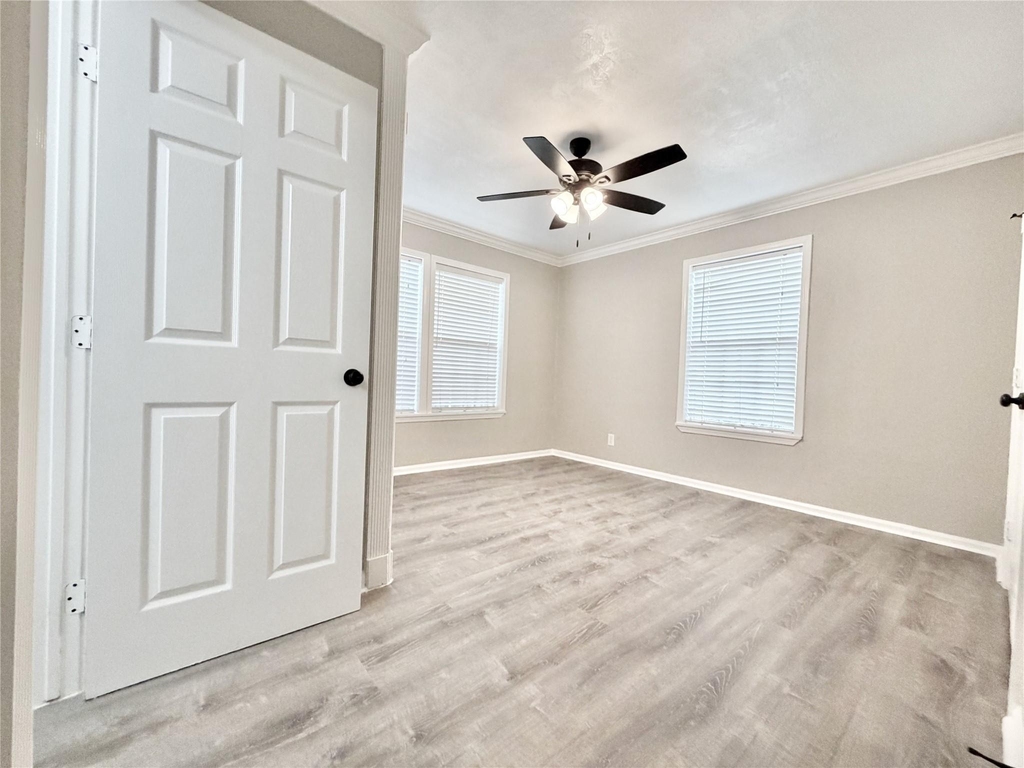 218 W 15th Street - Photo 14