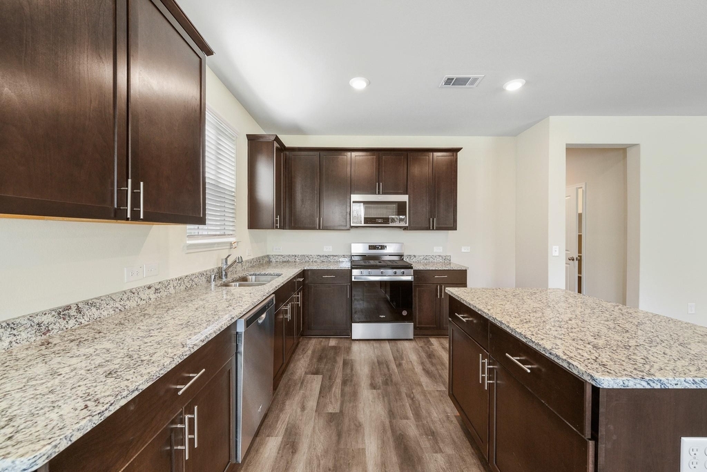 11751 Armadale Dr - Photo 2