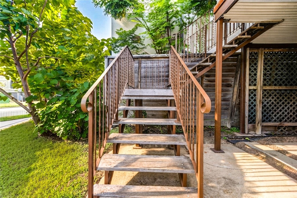 1932 W Bell Street - Photo 17