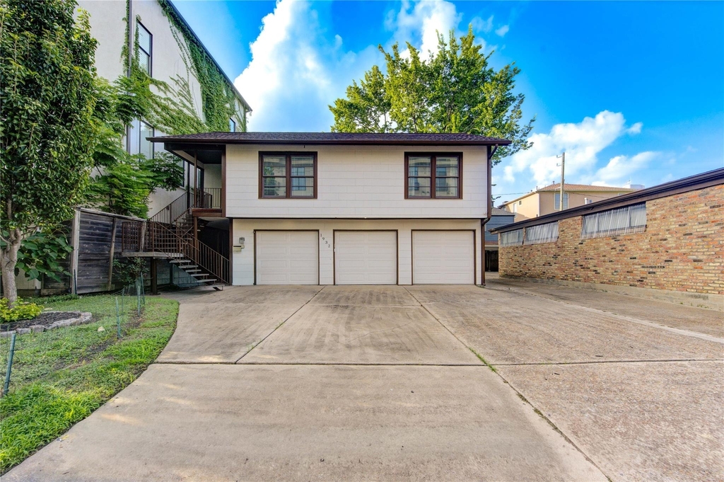 1932 W Bell Street - Photo 3
