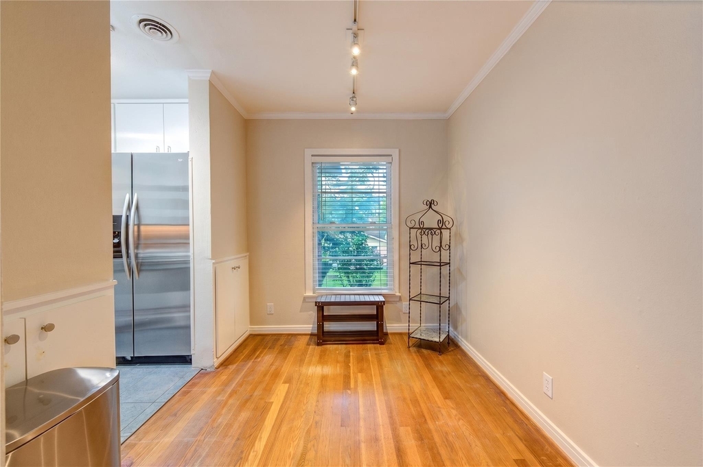 1932 W Bell Street - Photo 14