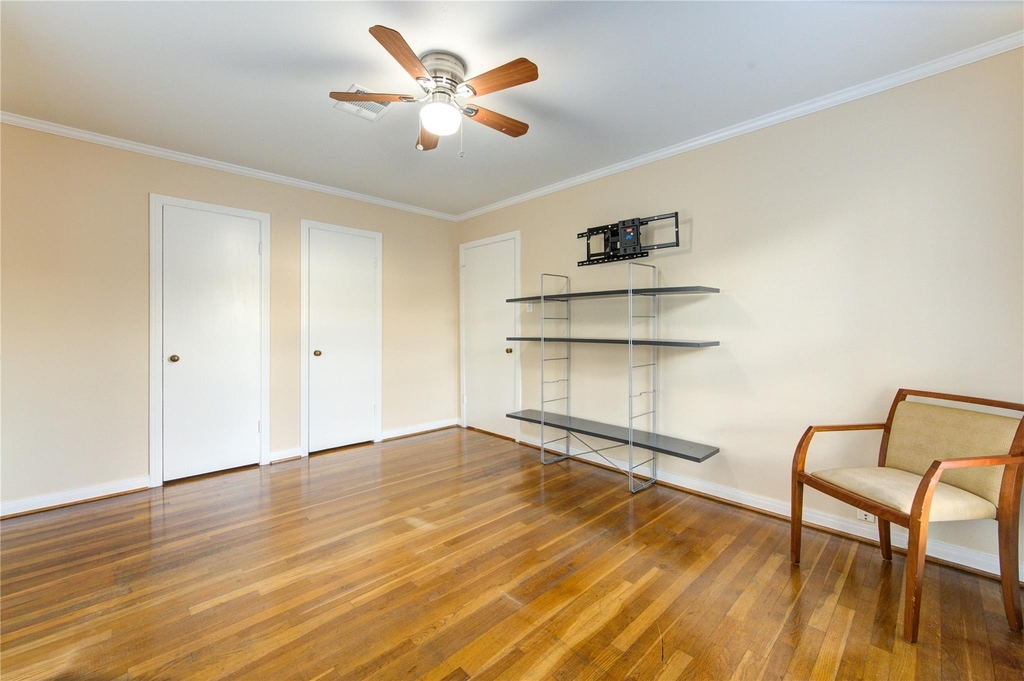 1932 W Bell Street - Photo 19