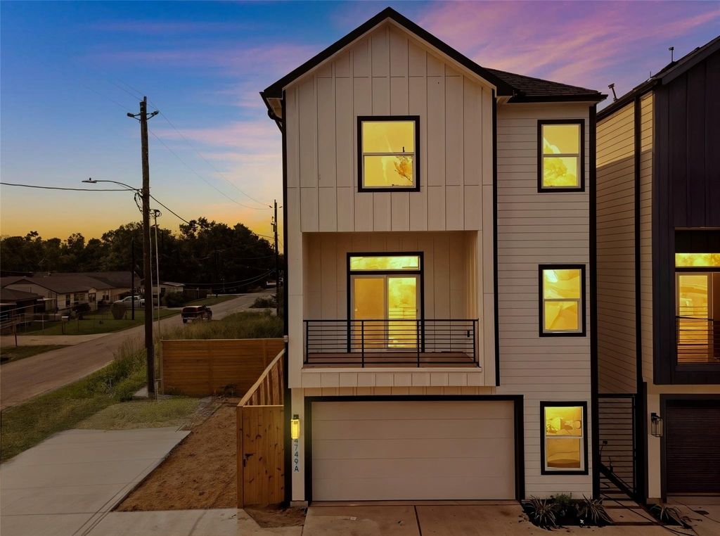 4749 Wilmington Street - Photo 3