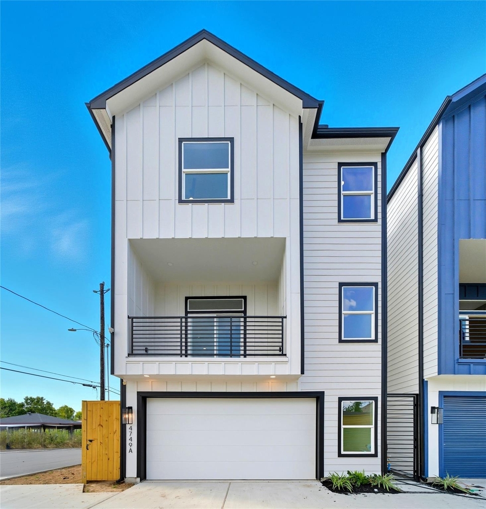 4749 Wilmington Street - Photo 2