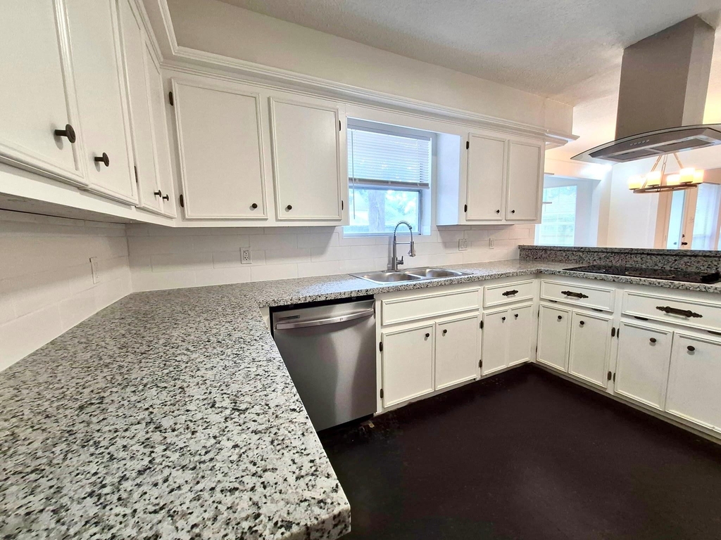 17518 Majestic Forest Drive - Photo 13