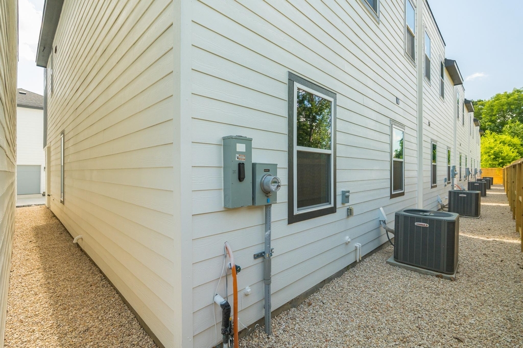 6061 De Soto Street - Photo 31