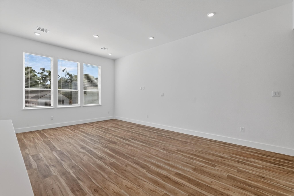 6061 De Soto Street - Photo 12