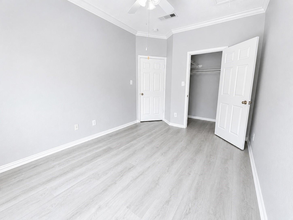 9400 Bellaire Boulevard - Photo 5