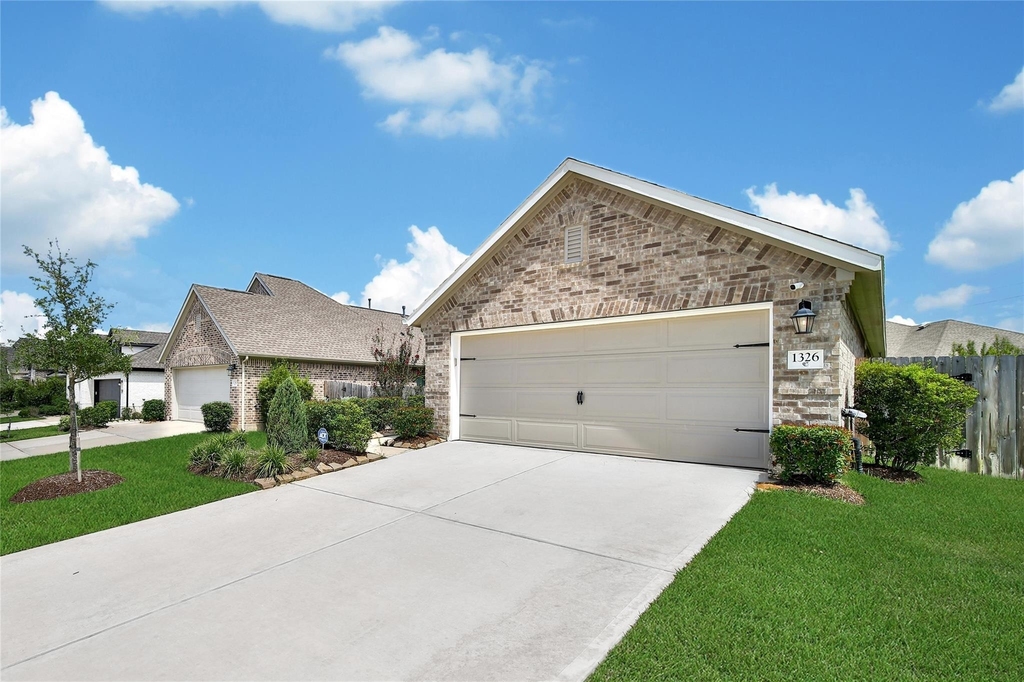 1326 Lakeside Creek - Photo 1