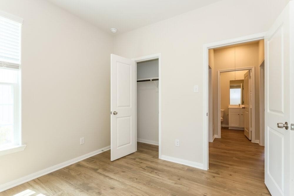 15643 Plum Brook Drive - Photo 11