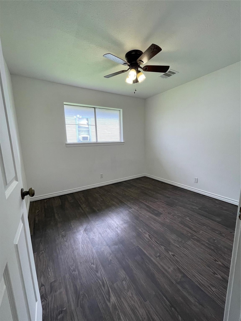 6 N Avenue C - Photo 15