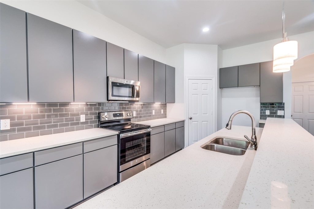 144 Monterrey Road - Photo 11