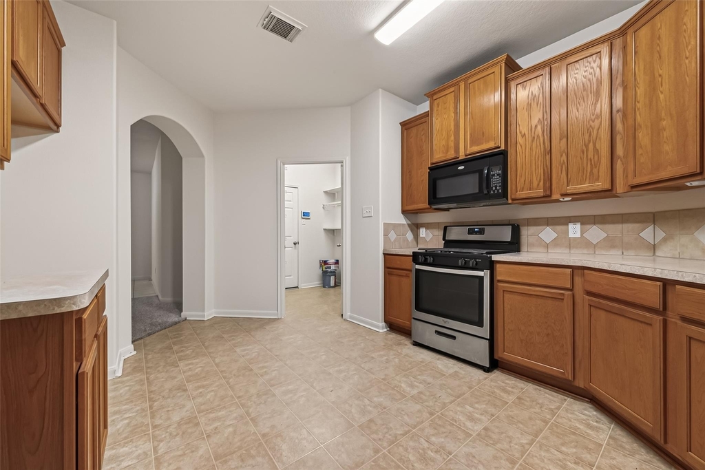 13109 Rippling Creek Lane - Photo 7