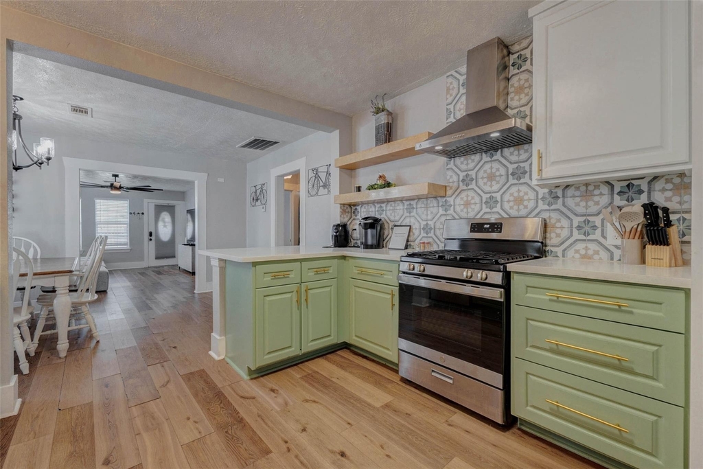 3205 Eastex Freeway - Photo 12