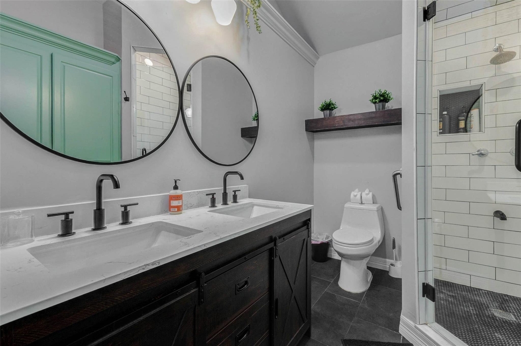 3205 Eastex Freeway - Photo 18