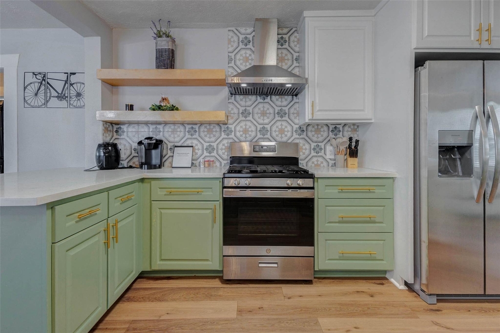 3205 Eastex Freeway - Photo 30