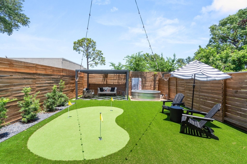 409 Blueberry Street - Photo 1