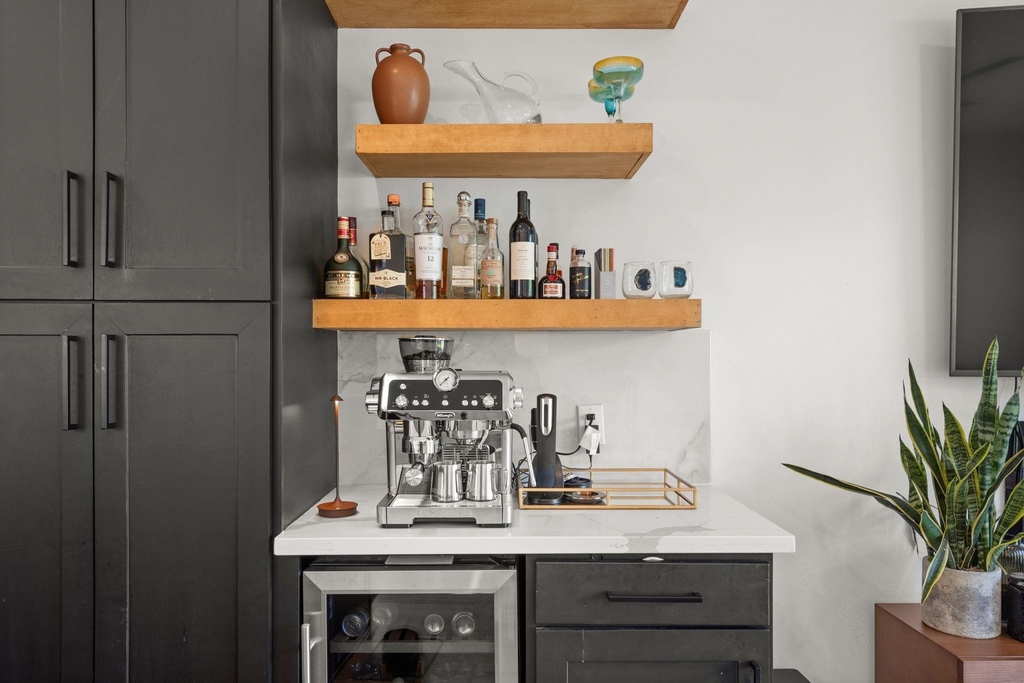 409 Blueberry Street - Photo 9