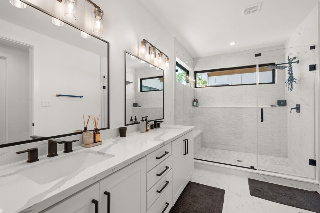 409 Blueberry Street - Photo 17
