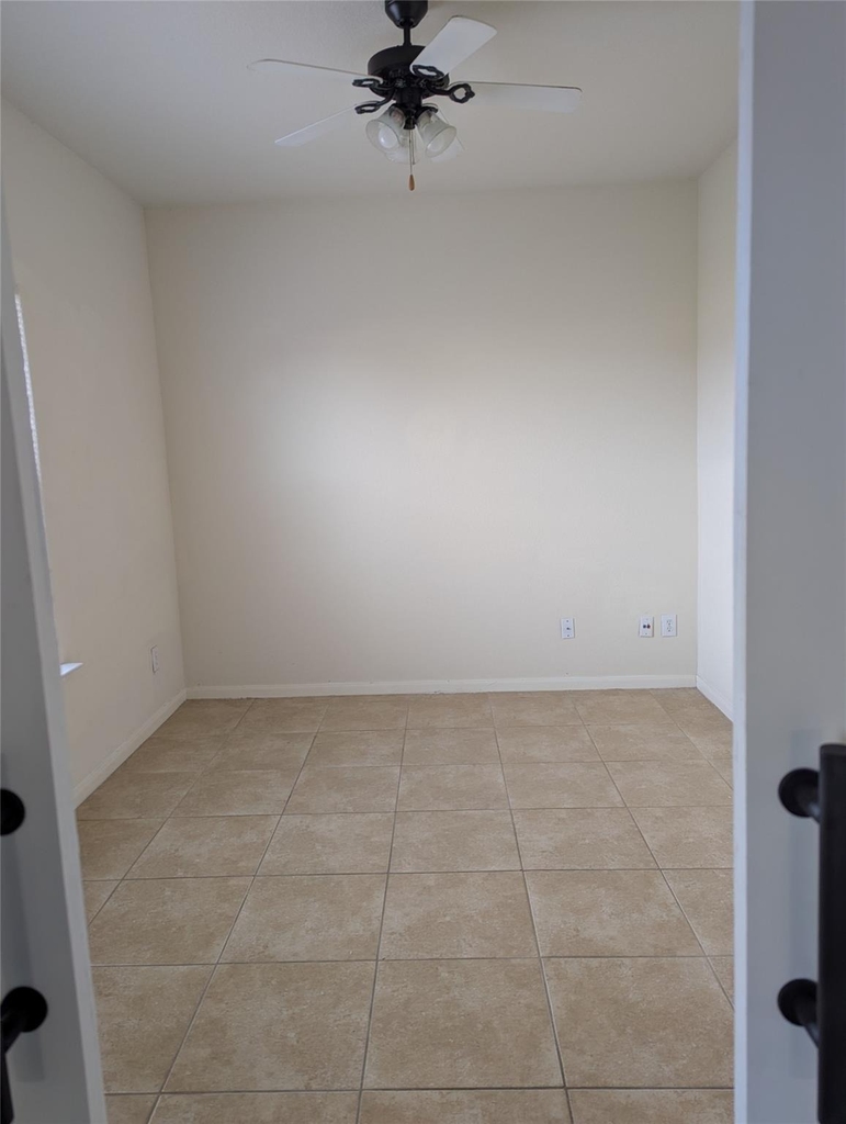 3919 Hollow Cove Lane - Photo 6