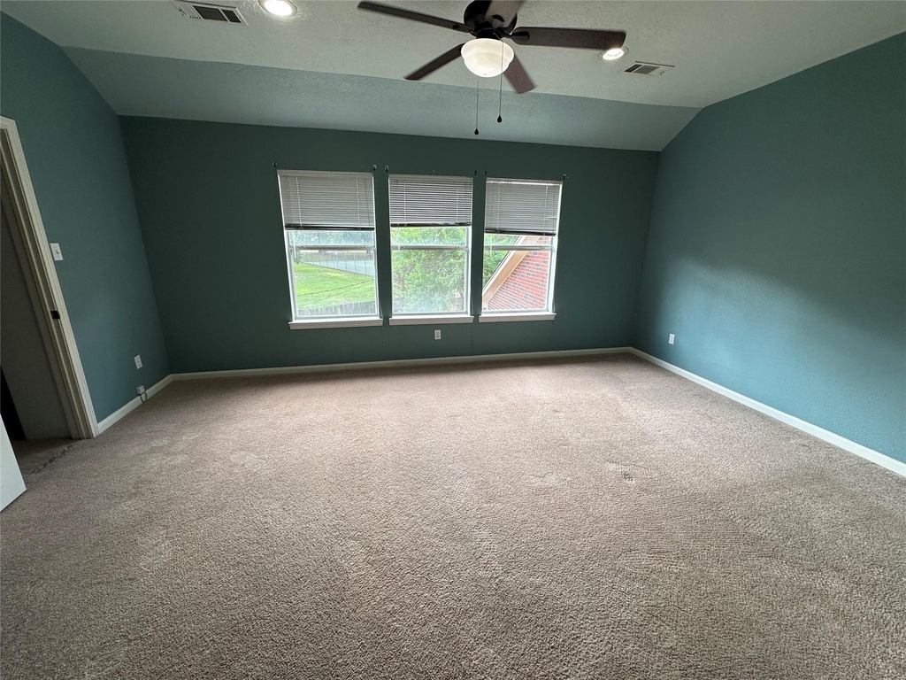 443 N Rivershire Drive - Photo 9