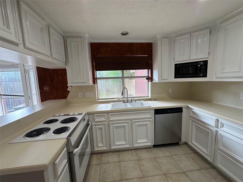 443 N Rivershire Drive - Photo 6