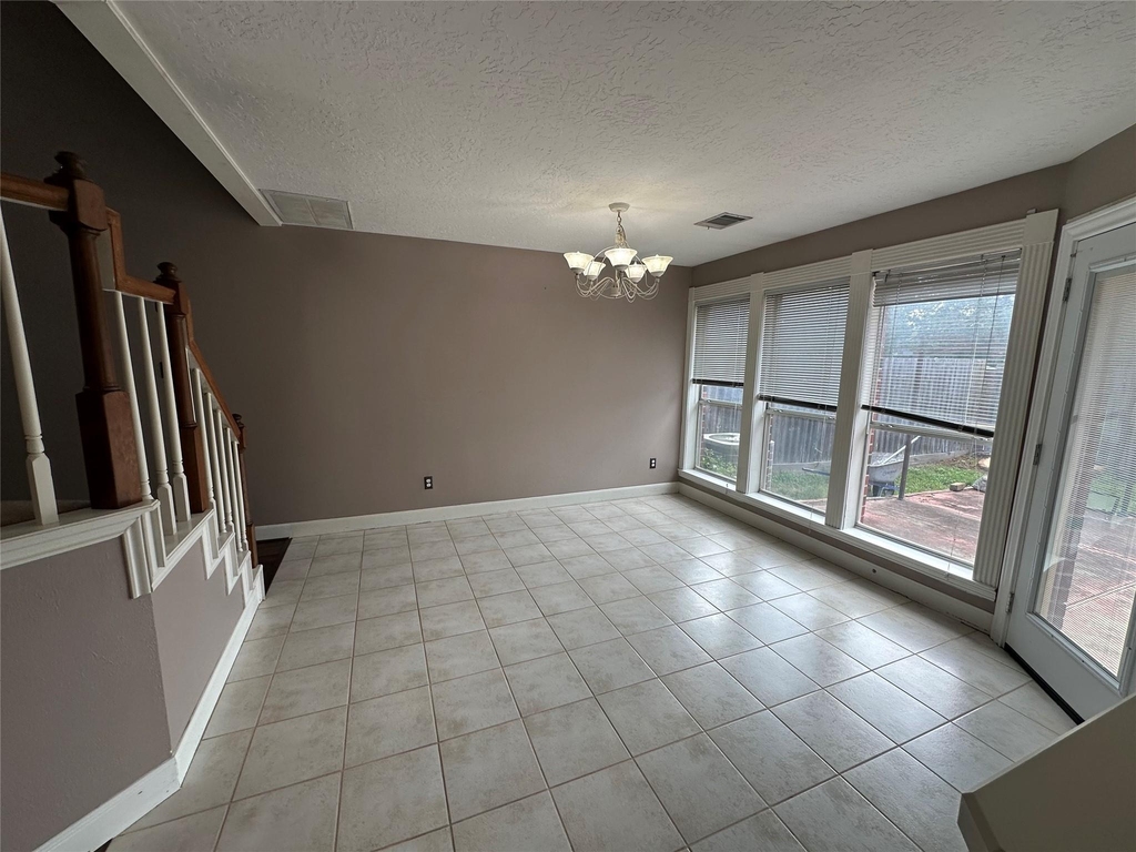 443 N Rivershire Drive - Photo 7