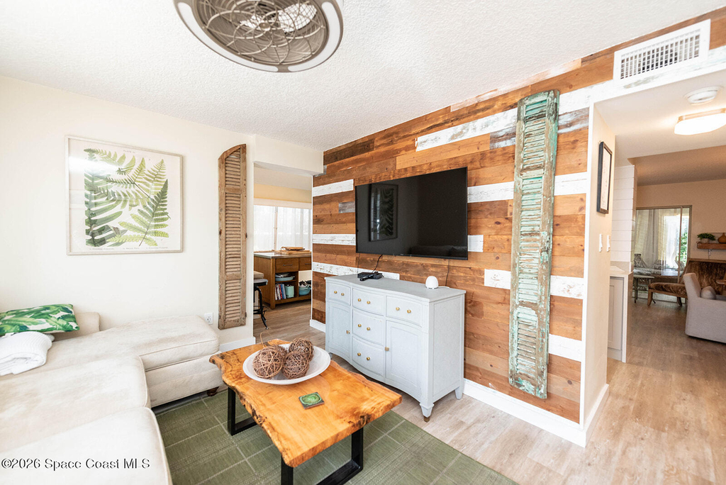401 Seaport Boulevard - Photo 6