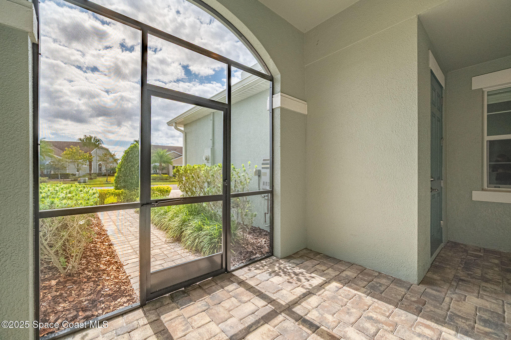 7954 Loren Cove Drive - Photo 6
