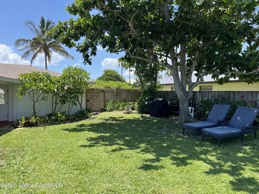 1905 Redwood Avenue - Photo 14