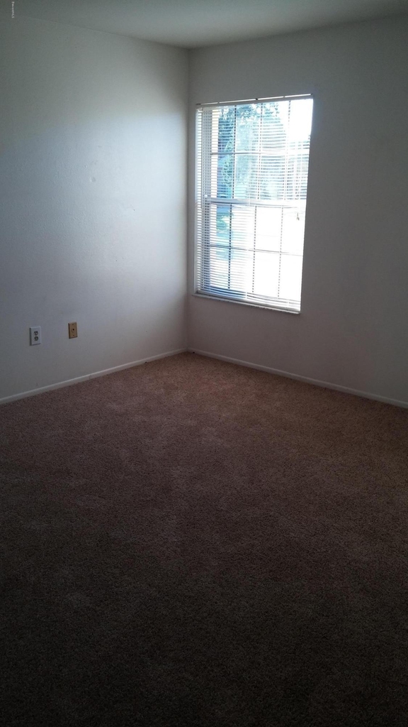 1200 Vineland Street - Photo 8