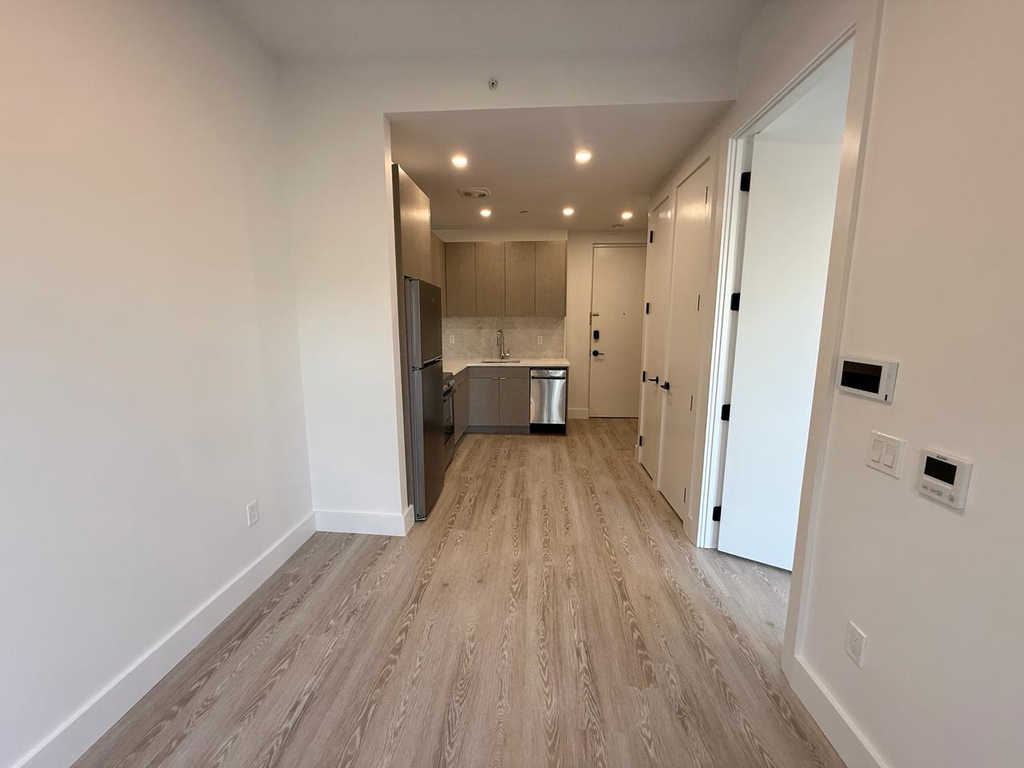 706 East 32nd Street - Photo 6