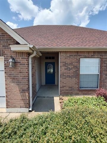 5330 Wellington Lane - Photo 2
