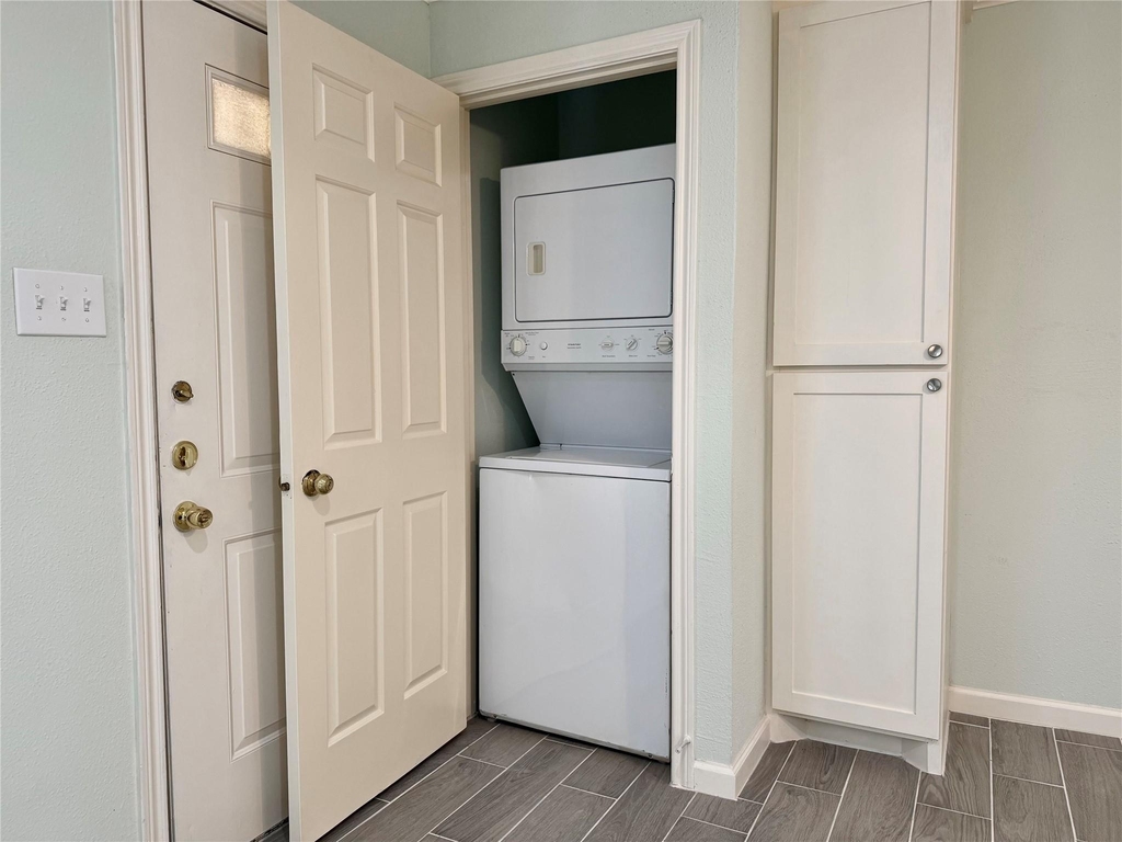 1311 Antoine Drive - Photo 9