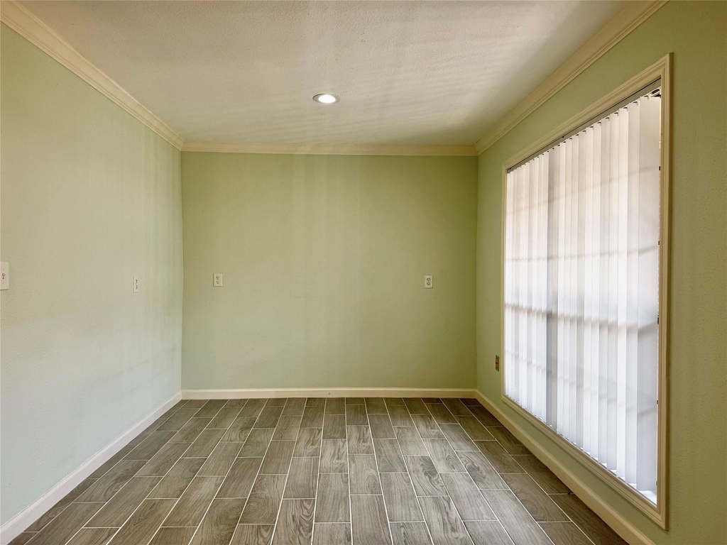 1311 Antoine Drive - Photo 3