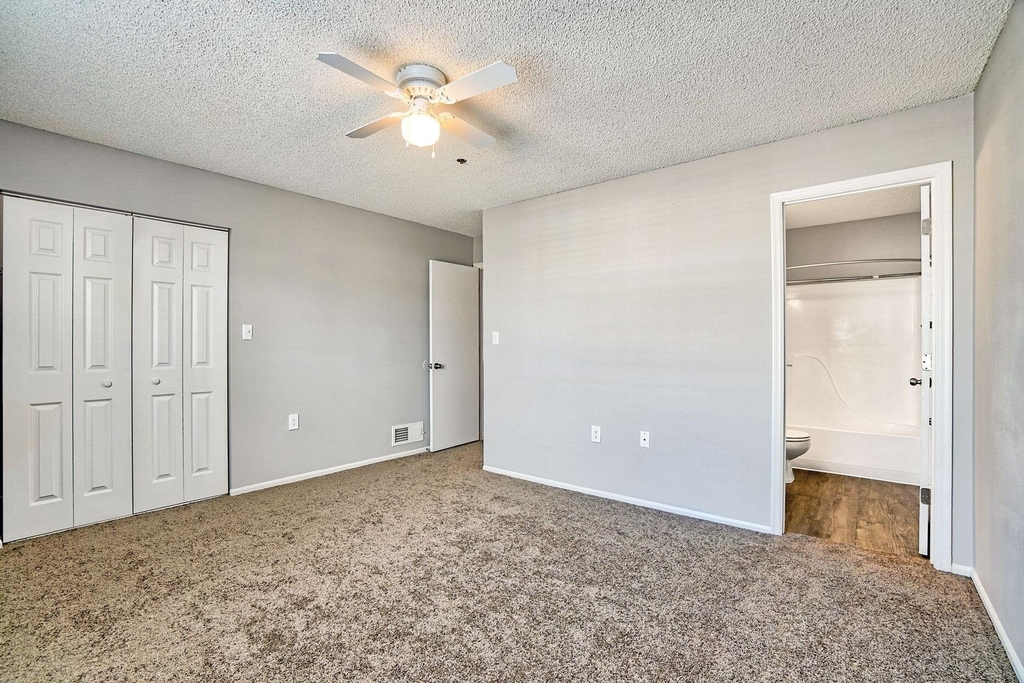 12021 Mccormick Rd - Photo 4