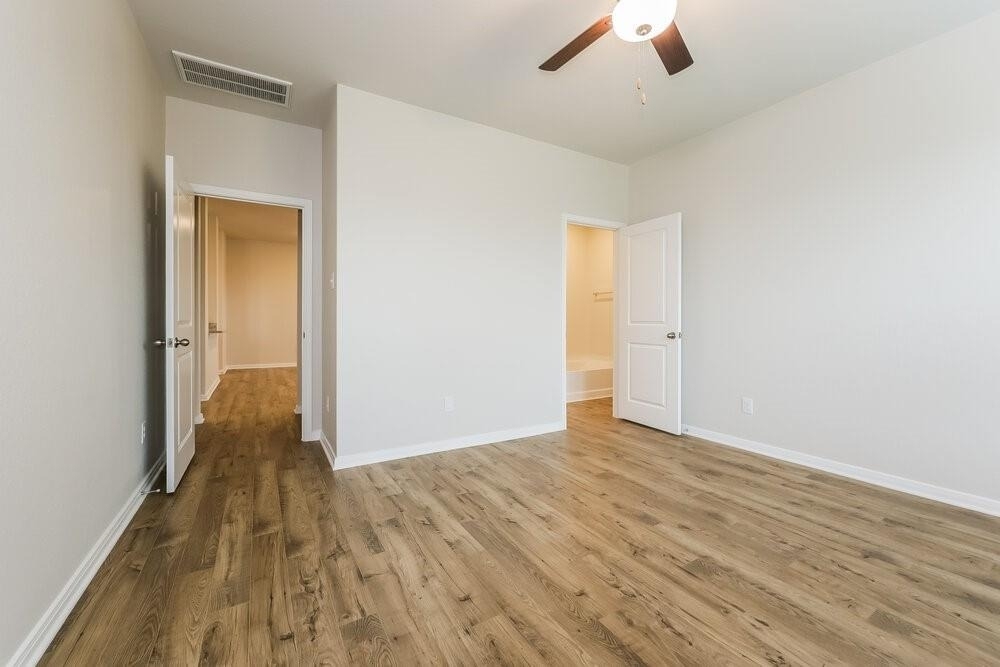 16458 Honeysuckle Hill Drive - Photo 7