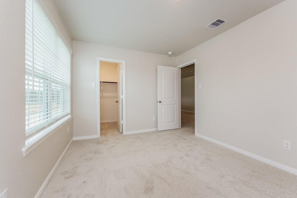 16458 Honeysuckle Hill Drive - Photo 11